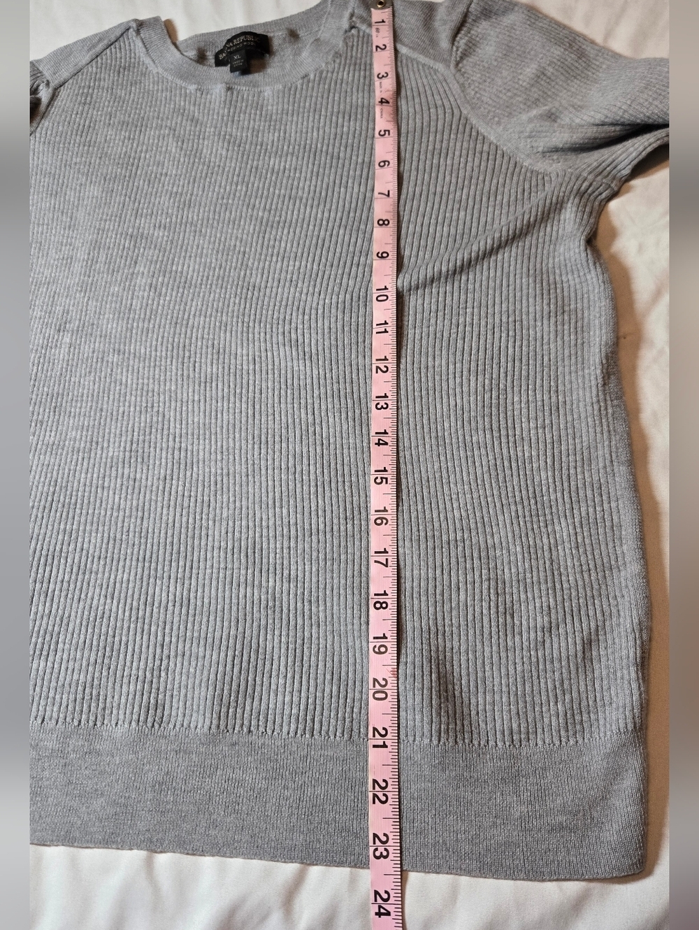 Banana Republic Fityed XL 100% Merino Wool Sweater (Fits Like A LARGE) - Picture 5 of 6